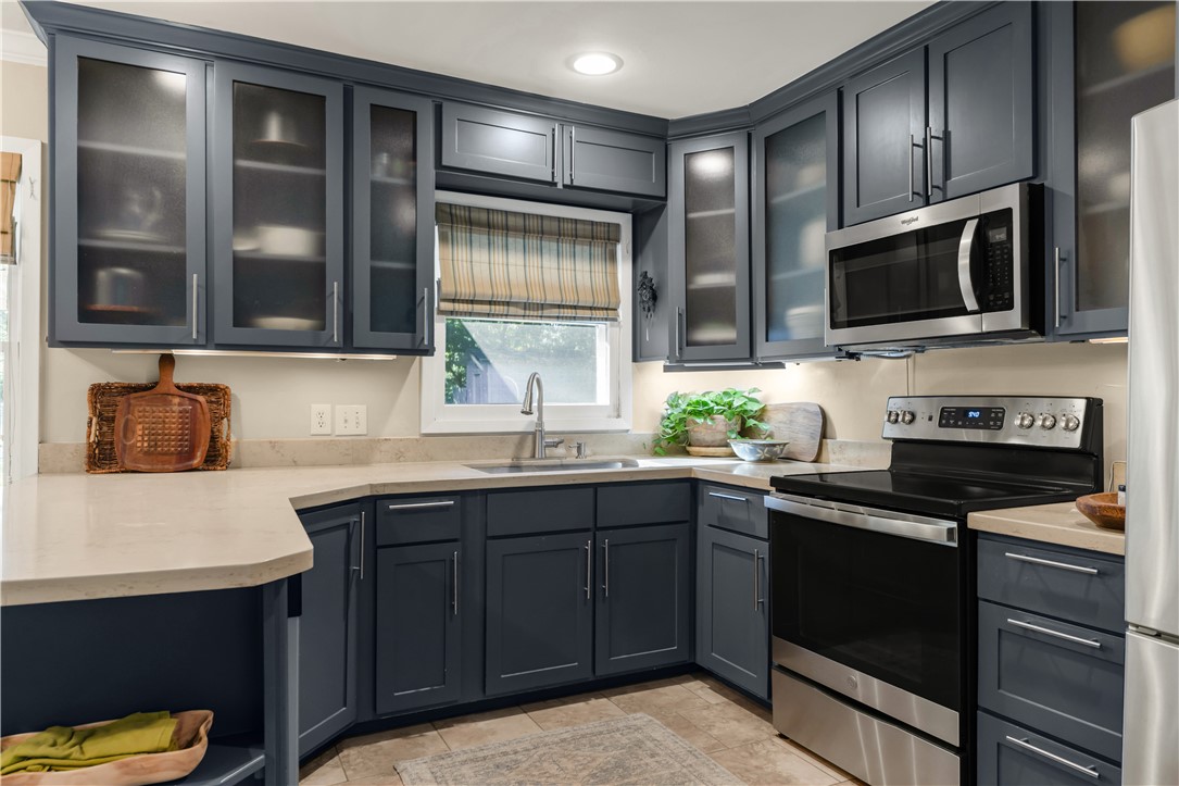 College Station, Texas 77840, United States, 3 Bedrooms Bedrooms, ,2 BathroomsBathrooms,Residential,Pending,117042