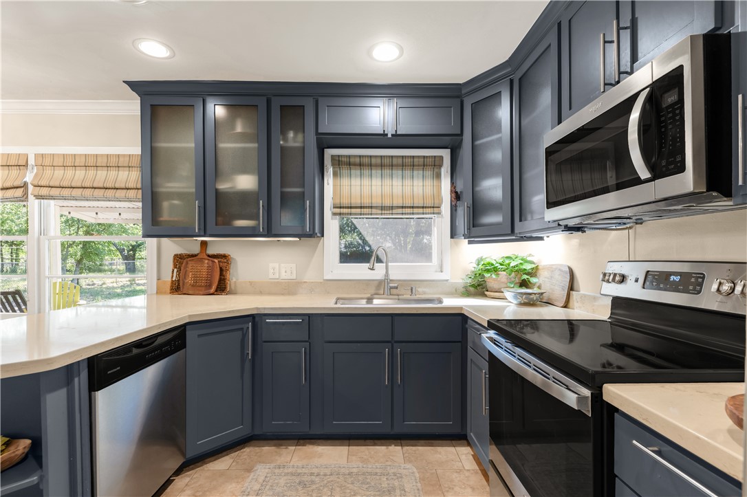 College Station, Texas 77840, United States, 3 Bedrooms Bedrooms, ,2 BathroomsBathrooms,Residential,Pending,117042