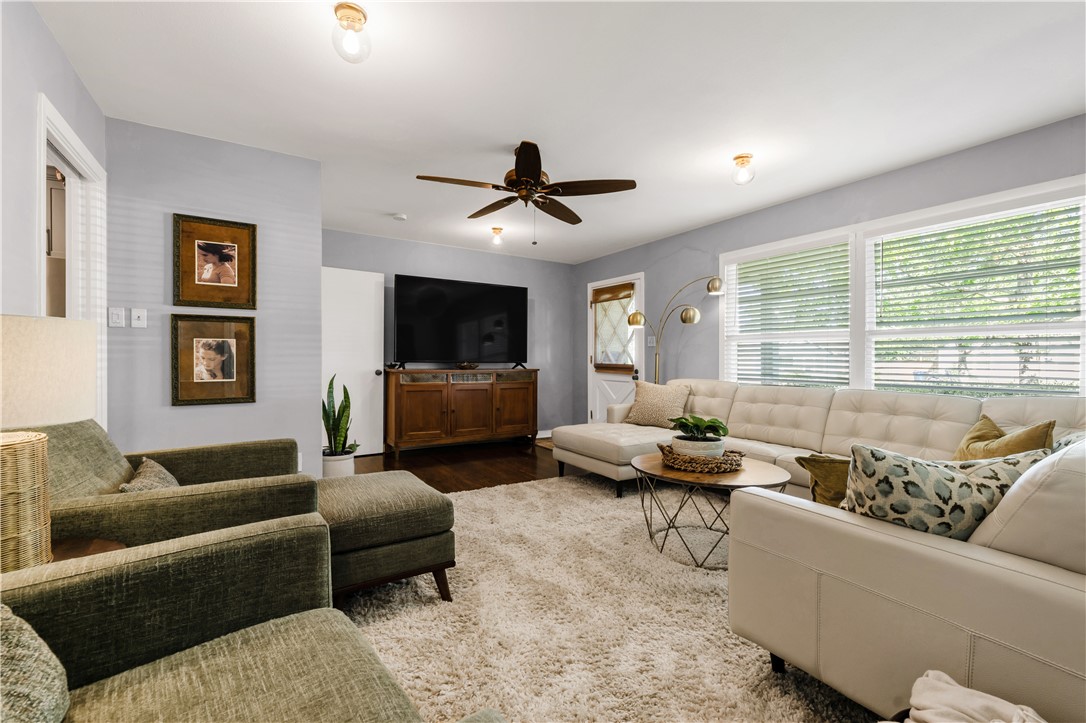 College Station, Texas 77840, United States, 3 Bedrooms Bedrooms, ,2 BathroomsBathrooms,Residential,Pending,117042