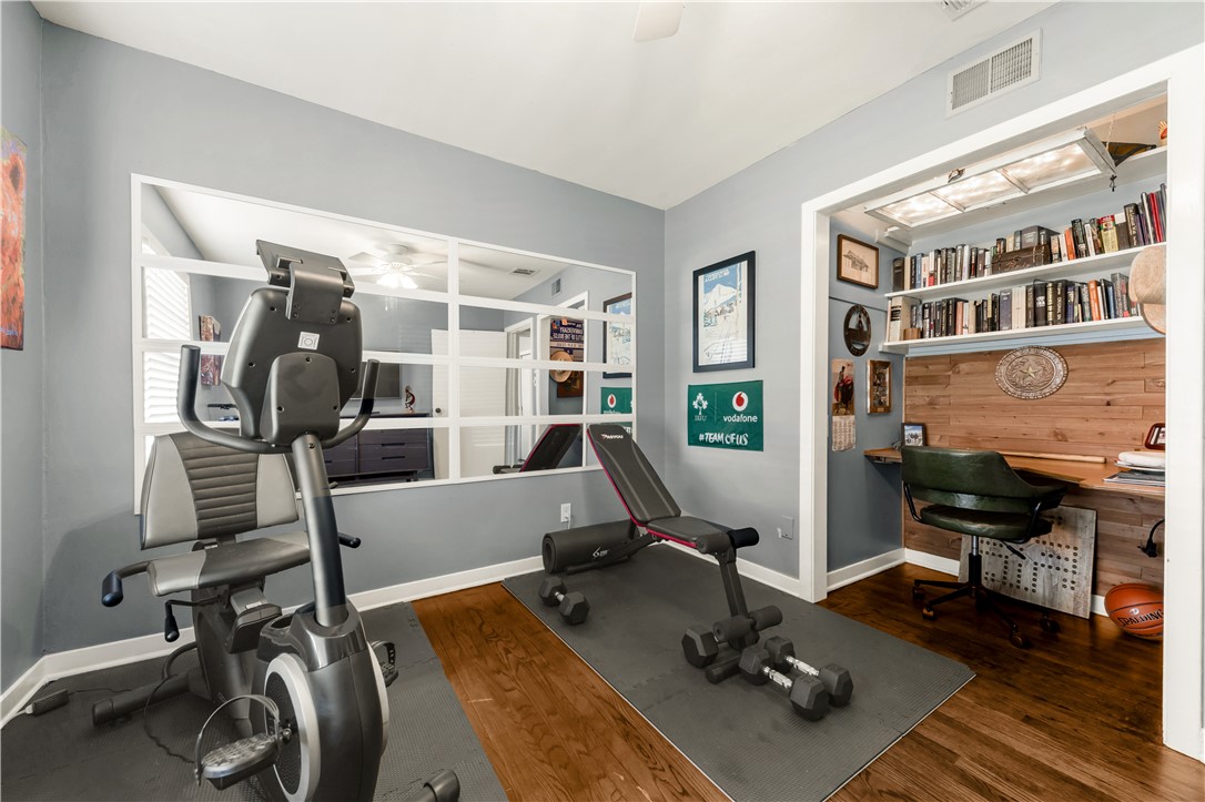 College Station, Texas 77840, United States, 3 Bedrooms Bedrooms, ,2 BathroomsBathrooms,Residential,Pending,117042