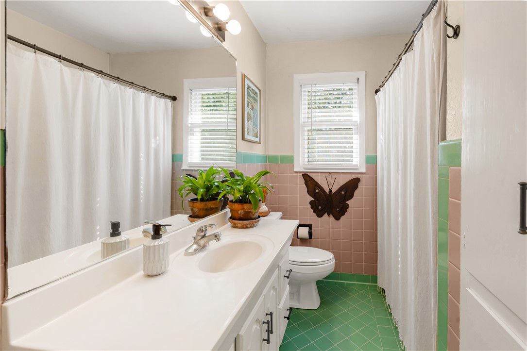 College Station, Texas 77840, United States, 3 Bedrooms Bedrooms, ,2 BathroomsBathrooms,Residential,Pending,117042