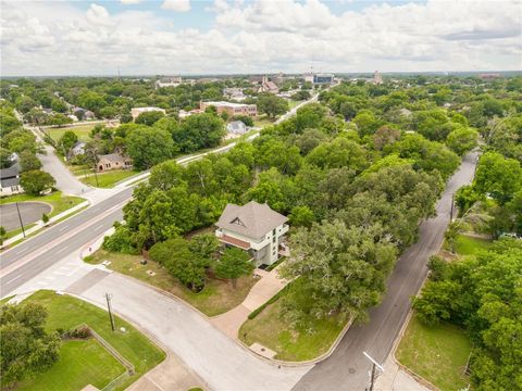 Tiny photo for 1015 E 24th Street, Bryan, TX 77803 (MLS # 26000620)