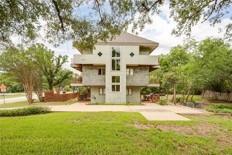 Tiny photo for 1015 E 24th Street, Bryan, TX 77803 (MLS # 26000620)