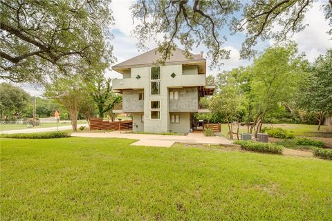 Photo of 1015 E 24th Street, Bryan, TX 77803 (MLS # 26000620)