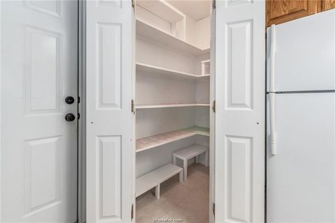 Tiny photo for 914 Gardenia Street, College Station, TX 77845 (MLS # 26000468)