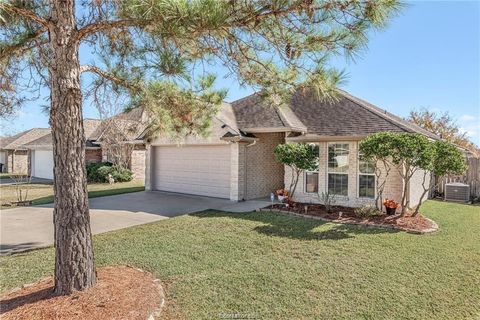 Tiny photo for 914 Gardenia Street, College Station, TX 77845 (MLS # 26000468)