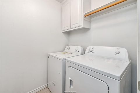 Tiny photo for 914 Gardenia Street, College Station, TX 77845 (MLS # 26000468)