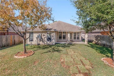 Tiny photo for 914 Gardenia Street, College Station, TX 77845 (MLS # 26000468)