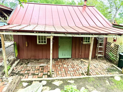 Tiny photo for 607 W Fox Street, Caldwell, TX 77836 (MLS # 26012691)