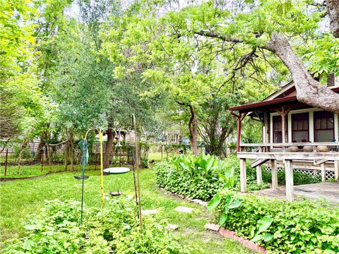 Tiny photo for 607 W Fox Street, Caldwell, TX 77836 (MLS # 26012691)