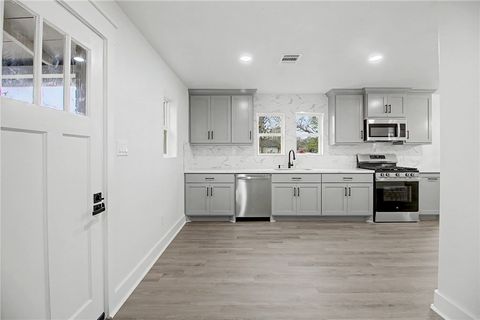 Tiny photo for 902 Post Oak Street, Hearne, TX 77859 (MLS # 26000980)