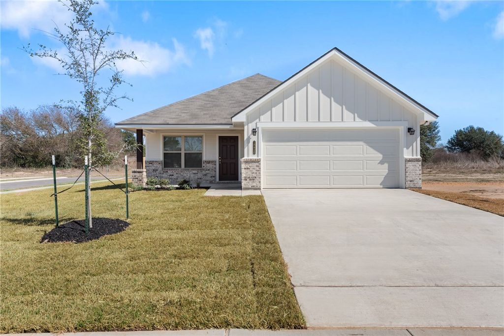 Photo of 1236 High Street, Navasota, TX 77868 (MLS # 26001866)