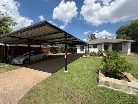 Tiny photo for 1501 Maple Drive, Bryan, TX 77803 (MLS # 26004332)