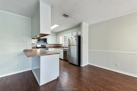 Tiny photo for 3917 Hilltop Drive, Bryan, TX 77801 (MLS # 26001662)