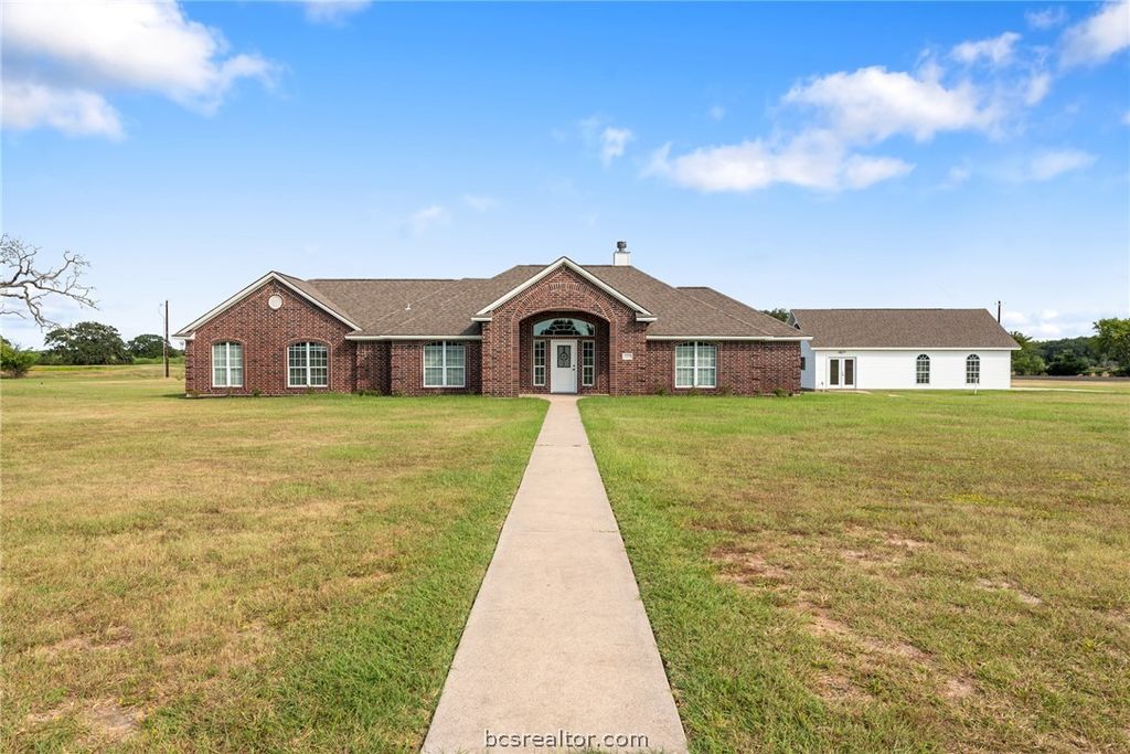 Photo of 6100 Whitetail Lane, Bryan, TX 77808 (MLS # 26005712)