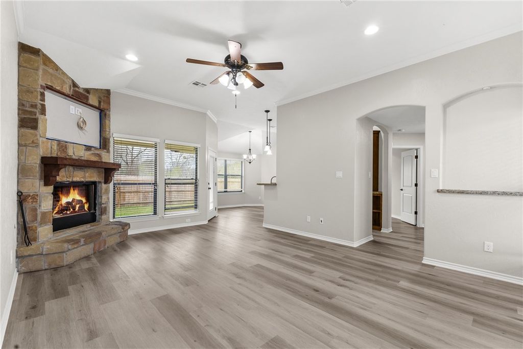 Photo of 1001 Meadow Wood, Caldwell, TX 77836 (MLS # 26001060)