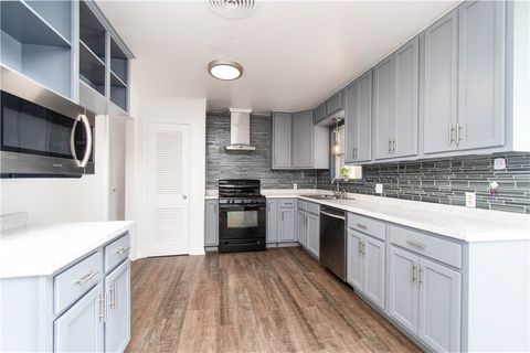 Tiny photo for 301 E WALKER Avenue, Other, TX 76501 (MLS # 26004242)