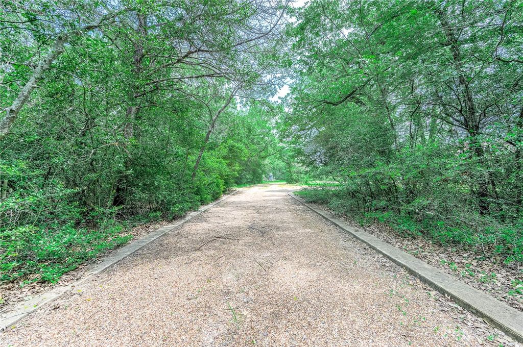 Photo of 4992 Whispering Oaks Drive, College Station, TX 77845 (MLS # 26006049)
