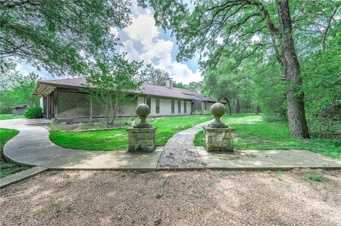 4992 Whispering Oaks Drive