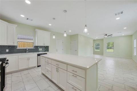 Tiny photo for 1400 W 18th Street, Bryan, TX 77803 (MLS # 26004634)