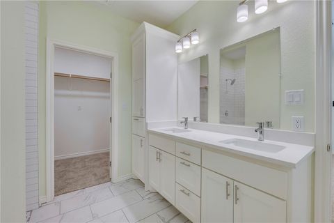 Tiny photo for 1400 W 18th Street, Bryan, TX 77803 (MLS # 26004634)