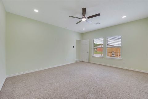 Tiny photo for 1400 W 18th Street, Bryan, TX 77803 (MLS # 26004634)