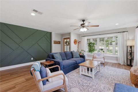 Tiny photo for 515 Crescent Drive, Bryan, TX 77801 (MLS # 26006477)