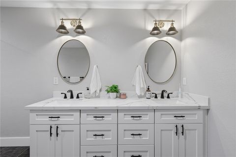 Tiny photo for 515 Crescent Drive, Bryan, TX 77801 (MLS # 26006477)