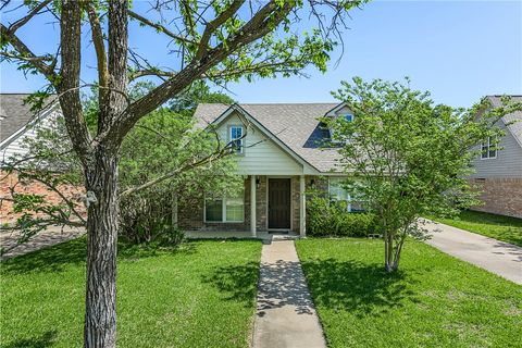 Tiny photo for 2413 Pintail Loop, College Station, TX 77845 (MLS # 26003203)