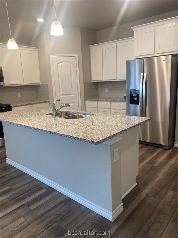 College Station, Texas 77845, United States, 4 Bedrooms Bedrooms, ,2 BathroomsBathrooms,Residential,Pending,64534