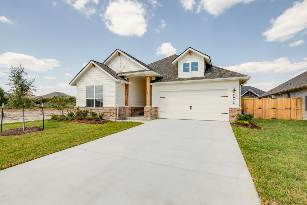 Photo of 5076 Acadia Loop, Bryan, TX 77802 (MLS # 26011145)