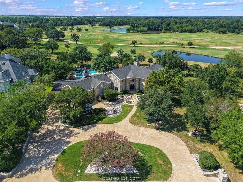 Photo of 6014 Augusta Circle, College Station, TX 77845 (MLS # 26010020)