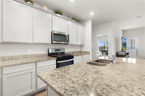 Tiny photo for 2010 Champions Drive, Navasota, TX 77868 (MLS # 26009491)