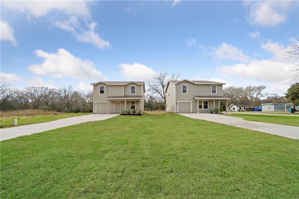 Photo of 515 16th Street, Hempstead, TX 77445 (MLS # 25013330)