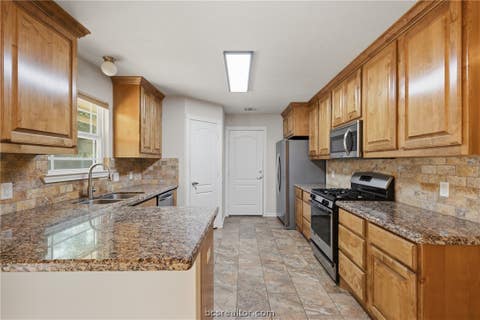 Tiny photo for 471 8th Street, Somerville, TX 77879 (MLS # 26010532)