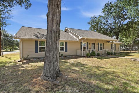 Tiny photo for 471 8th Street, Somerville, TX 77879 (MLS # 26010532)