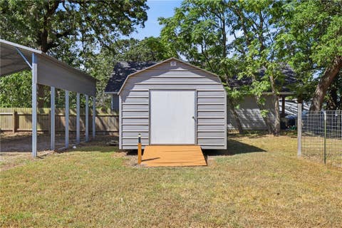 Tiny photo for 471 8th Street, Somerville, TX 77879 (MLS # 26010532)