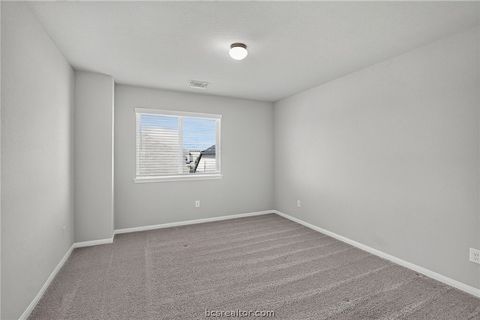 Tiny photo for 4702 Los Pines Way, Bryan, TX 77807 (MLS # 26009078)