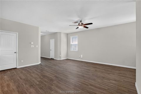Tiny photo for 4702 Los Pines Way, Bryan, TX 77807 (MLS # 26009078)
