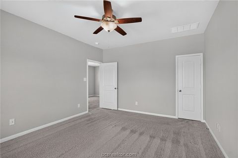 Tiny photo for 4702 Los Pines Way, Bryan, TX 77807 (MLS # 26009078)