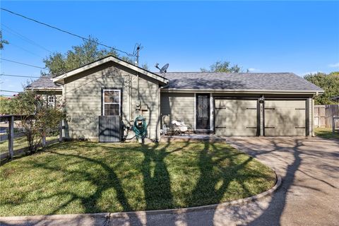 Tiny photo for 1506 E Washington Ave Ave, Navasota, TX 77868 (MLS # 25012898)