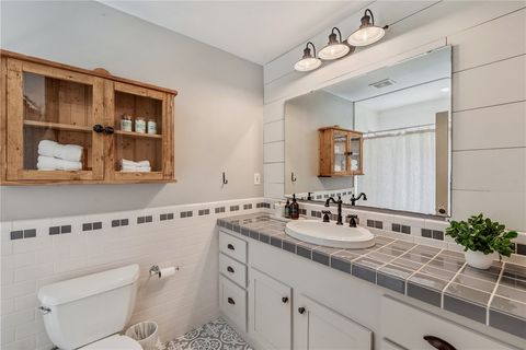 Tiny photo for 1506 E Washington Ave Ave, Navasota, TX 77868 (MLS # 25012898)