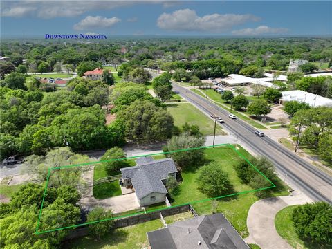 Tiny photo for 1506 E Washington Ave Ave, Navasota, TX 77868 (MLS # 25012898)