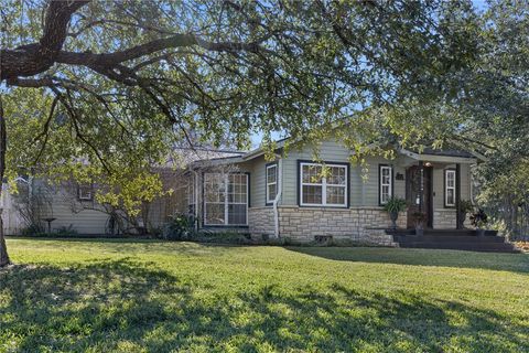 Tiny photo for 1506 E Washington Ave Ave, Navasota, TX 77868 (MLS # 25012898)