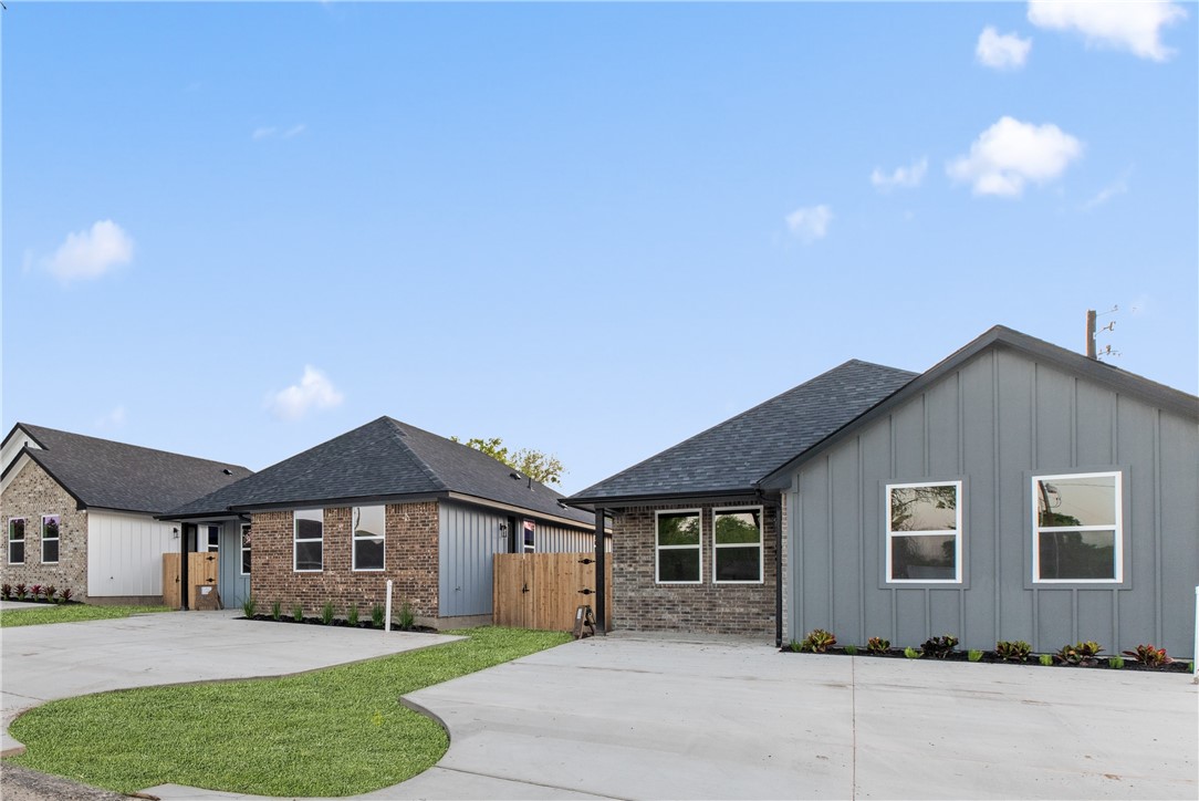 Bryan, Texas 77808, United States, 3 Bedrooms Bedrooms, ,2 BathroomsBathrooms,Residential,Pending,58011