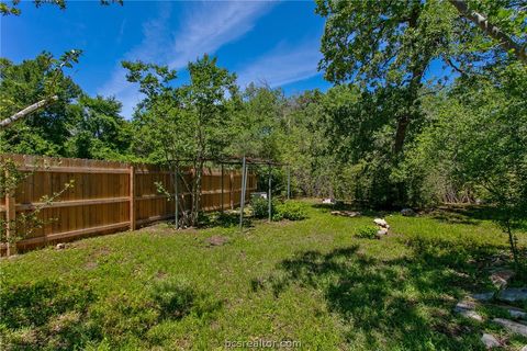 Tiny photo for 4603 Colonial Circle, College Station, TX 77845 (MLS # 26004581)