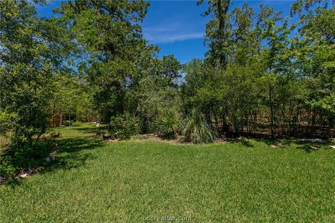 Tiny photo for 4603 Colonial Circle, College Station, TX 77845 (MLS # 26004581)
