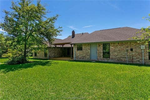 Tiny photo for 4603 Colonial Circle, College Station, TX 77845 (MLS # 26004581)