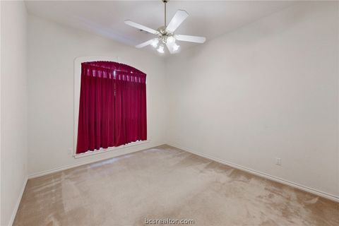 Tiny photo for 4603 Colonial Circle, College Station, TX 77845 (MLS # 26004581)