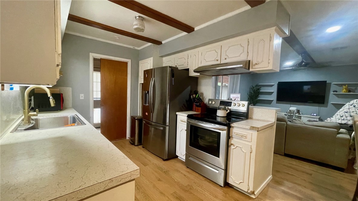 902 S Easterwood Street